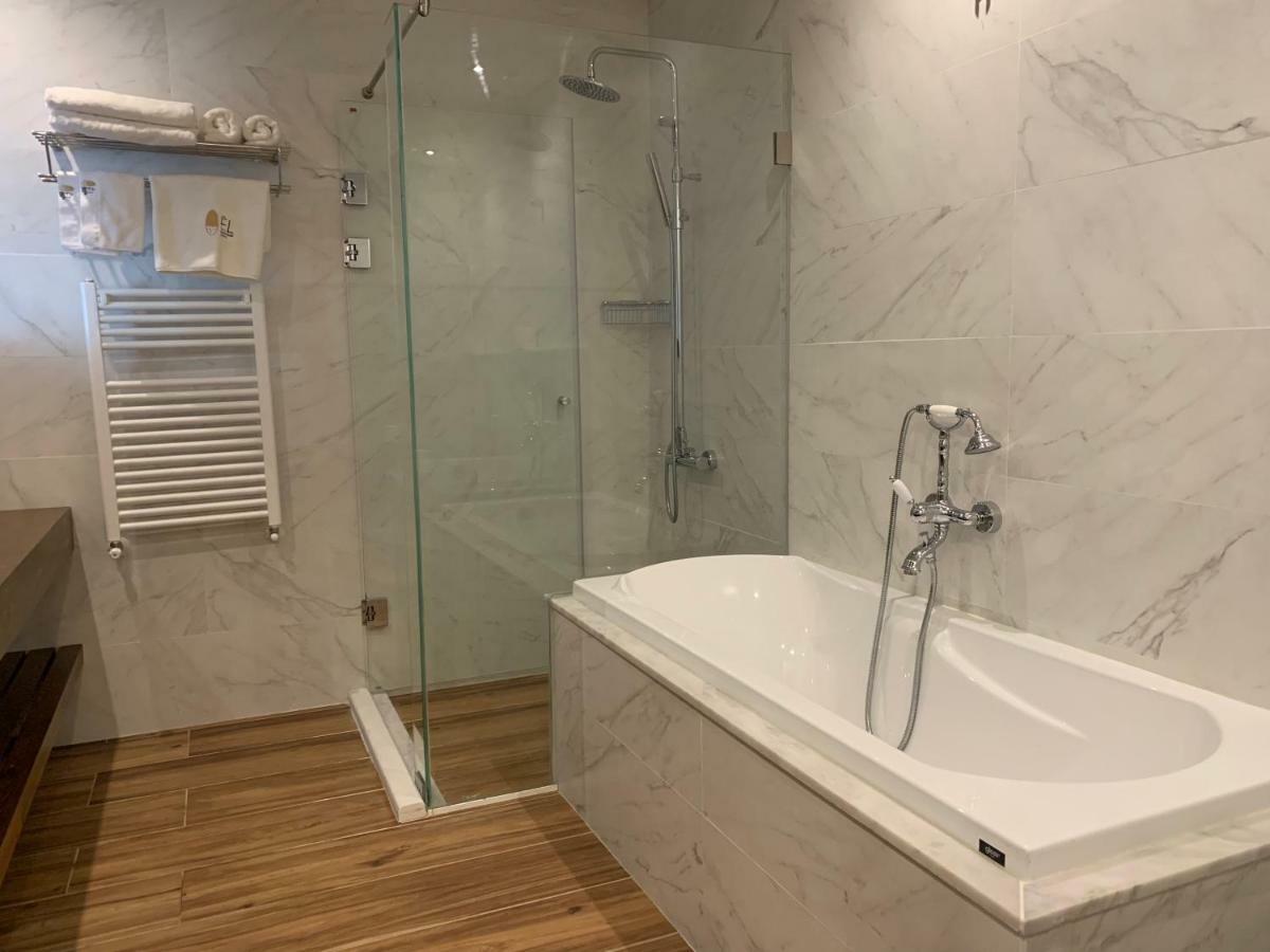 El Boutique Hotel Тир Екстериор снимка